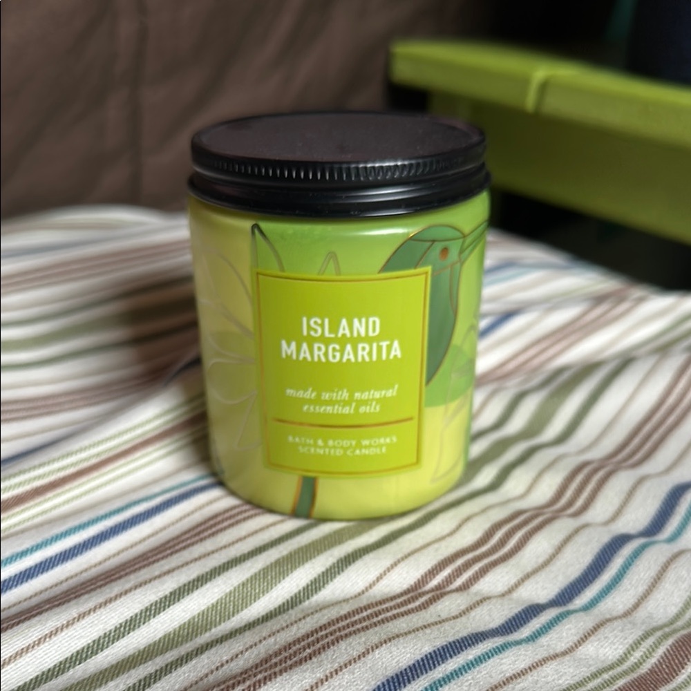 Bath & Body Works Island Margarita Single Wick Candle